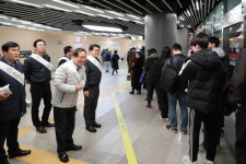 조광한 남양주시장, 잠실광역환승센터 찾아 이용시민들과 소통