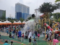 창원 도심 물놀이장 안전하니깐 많이 이용하세요~