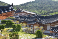 개원 1주년 맞은 경주 화랑마을, 새로운 랜드마크 꿈꾼다