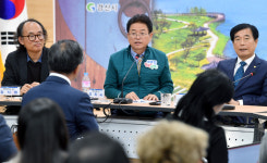 청운경산지사 | ‘청년들과 일자리 창출을 논하다’..도지사 경산서 현장지사실 운영