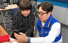 강훈헤어스트디오 | ‘김영철의 파워FM’ 김강훈 “엄마 지키는 필구 멋있어”