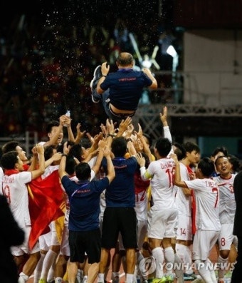 '동아시아 축구 우승' 베트남 축구..박항서 
