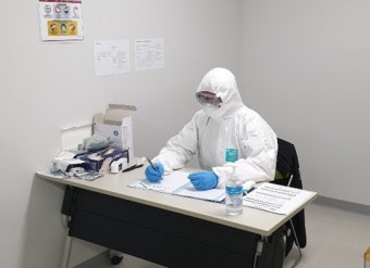 “19번 환자, 성형외과 의사 아냐”