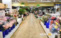 코로나19의 여파 텅 빈 꽃시장