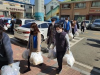 포항 학산종합사회복지관, 저소득층에게 코로나19 생필품 전달