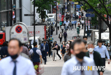 다시 활기 찾은 명동 거리