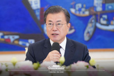 문재인 대통령, 28일 여야 원내대표 청와대 초청 오찬 회동