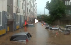 물 폭탄 대전, 만년교-원촌교 홍수 경보 발령 ... 사망 1명