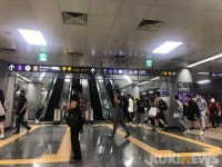 [아무도안해서합니다] 마스크 쓰라는데 ‘쿨쿨’ 자는 척…의무화 무색한 지하철