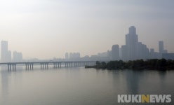 미세먼지로 가득한 여의도