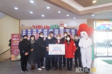 세상의 빛 교회(조치원), 어려운 이웃에  ‘사랑나눔상자’ 전달