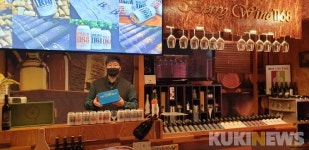 [인터뷰] 진경석 ‘영동 블루와인 펜션농원’ 대표 “와인을 유리병에만 담아야 하나요?”