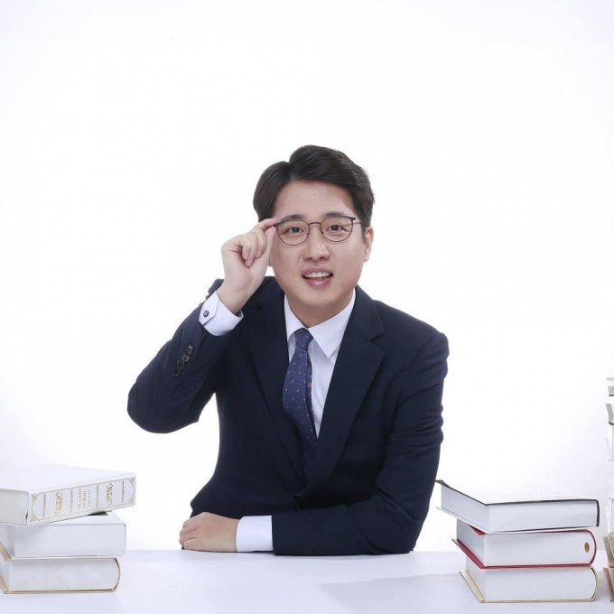 서초경찰서, 넥슨 집게손 각하 결정 재고…명예훼손 사건 추가 수사 결정