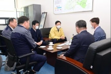 WK뉴딜국민그룹, 남원시에 덴탈마스크 50만장 기탁