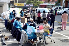 비상 걸린 진주 상대동...주민 세대별 1명 이상 코로나19 검사 행정명령 단행