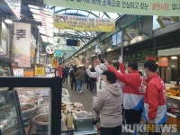 [쿡정치 포토] ‘면목시장’ 방문한 오세훈… “중랑구에 여러 차례 왔어요”