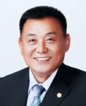 양영환 전주시의원 “불법 주정차 고가 차량도 견인 대책” 촉구