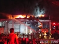 원주 타이어 정비공장서 불 이틀째 진화 중…굴삭기까지 동원