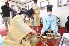 [구미소식] 박정희대통령 42주기 추모제 거행 외