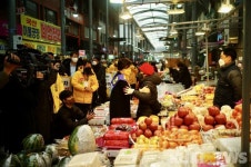 포항 죽도시장 찾은 심상정 [쿠키포토]