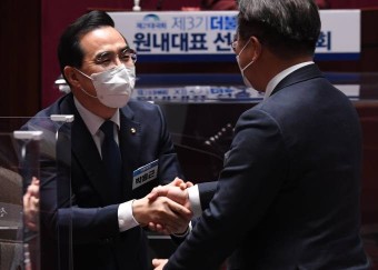 민주당 새 원내대표에 ‘3선’ 박홍근… 이재명계 ‘승리’