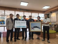 독도사랑회, 김천 농소초교에 독도사진 기증하고 특강까지 개최