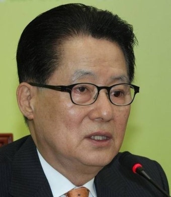 박지원 “과거 민변으로 도배? 尹, 지금도 그럴거면 정권교체 왜 했나”