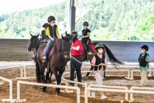 우리는 주말에 말 타러 간다!