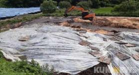 장마철 가축분뇨 야적장 침출수 하천유입… 주민들 악취 곤혹