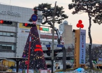 오거리광장 크리스마스트리 ‘사랑의 온도탑’ 온정 더해