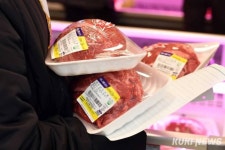 농협 하나로마트 ‘한우 300마리 할인’ 판매 중