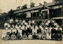 1947년 미 군정기 임진강변 고랑포보통국교 졸업식 구경