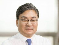 이상직 전 국회의원, 특경법 위반 배임·횡령 징역 6년 확정