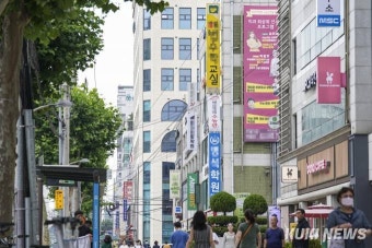 “학원에 문제 주고 5억원”… 현직교사 297명 자진신고