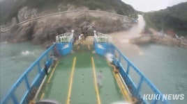 바다에 뛰어든 여객선 선장 “왜?”