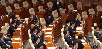 헌정사 첫 검사 탄핵심판… 안동완 “유우성 기소, 법과 원칙 따랐다”