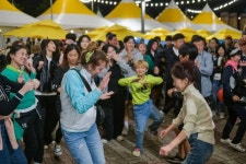 의령리치리치페스티벌 의령군 축제 역사상 최대 인파 기록