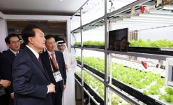 尹대통령, 국제 원예박람회서 ‘스마트팜’ 시찰
