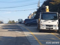 [포토] 불법주차 차량이 점령한 당진소방서 앞 도로안전지대
