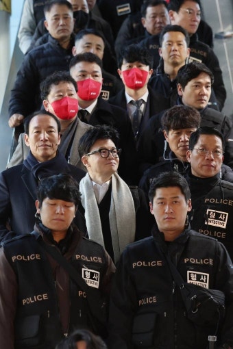 '철통 경호' 받으며 광주 찾은 한동훈 비대위원장