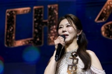‘당구 여제’ 김가영, 골든큐 시상식 ‘5관왕’ [PBA]