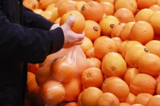 바나나·오렌지 1800톤 직수입…할인 지원 600억원 푼다