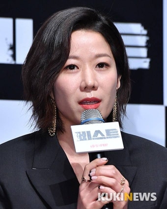 이선균 父 노환으로 사망…전혜진 시부상 치러