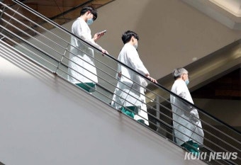 전공의·의대생 ‘의대 증원 집행정지’도 각하…“즉시 항고”