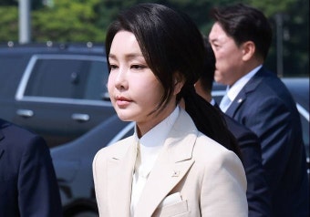 “김건희 여사 명품가방 수수 의혹, 위반사항 없어”…권익위, 조사 종결