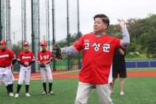 이상근 고성군수 “KBO 남해안 야구 벨트 인프라 구축…2야구장 개장”