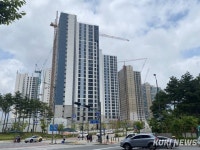 ‘지하주차장 붕괴’ 검단아파트 철거 시동