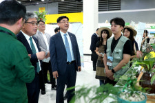 이동형 반려식물클리닉 인기… 한수정, ‘2024 에이팜쇼’ 참가