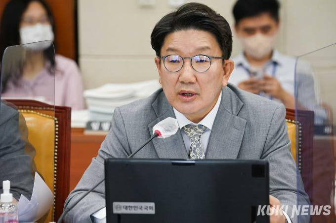 국민의힘 권성동, 더불어민주당 탄핵 중독 비판: 이재명표 국정파괴 질병 재도출