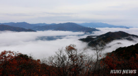 운해 내려앉은 설악산 자락[쿠키포토]